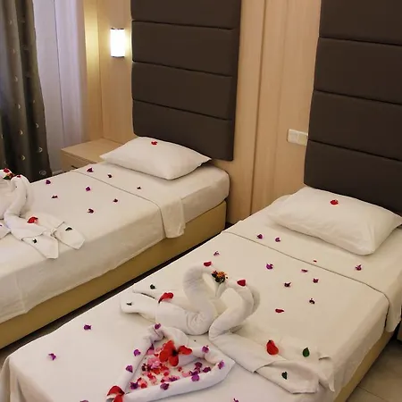 Oz-can Hotel 3*